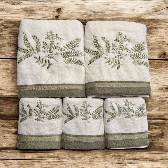 Set Of 5 Vintage Avanti Cream Botanical Guest Set 2 Bath Towels 3 Hand Towels - Picture 1 of 16